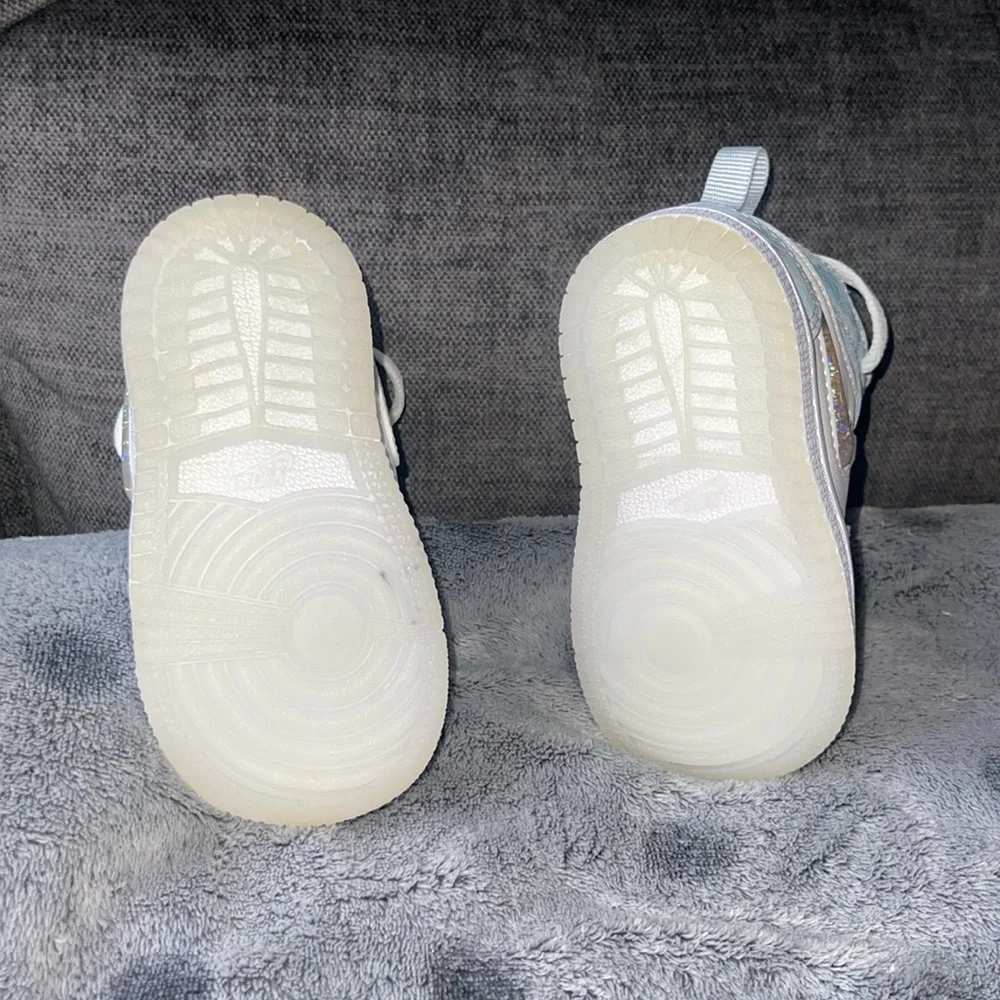 Jordan 1 Mid - Picture 4 of 6